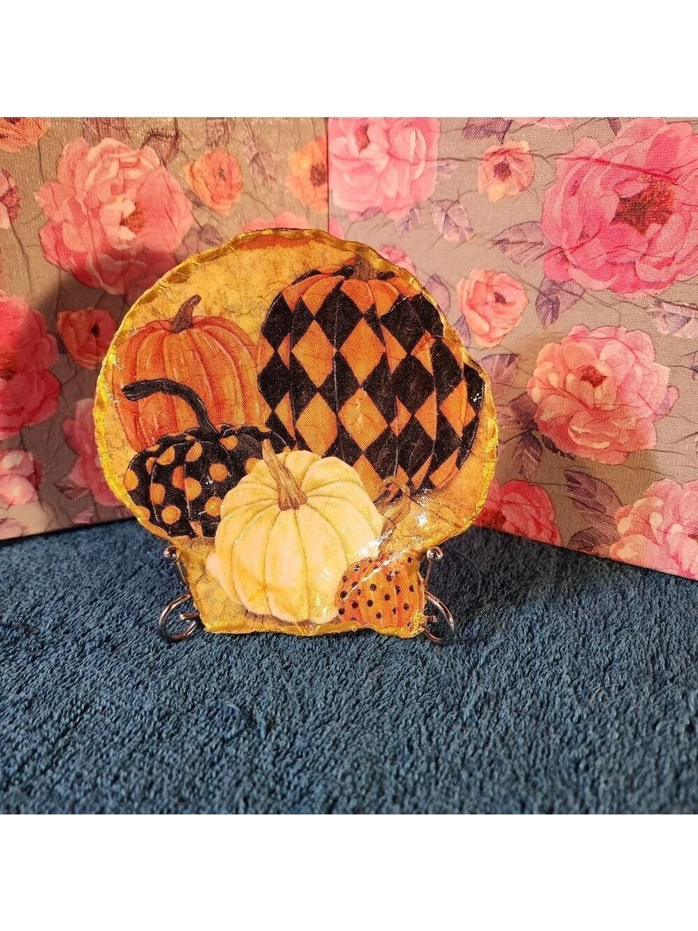 Decoupage Scalloped shells - Picture 1 of 1